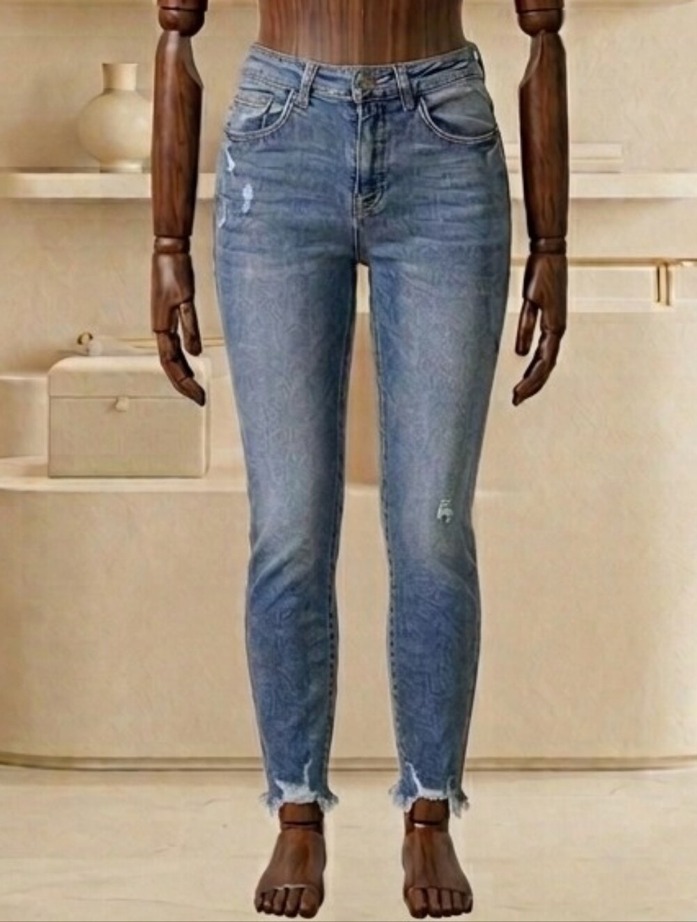 Flying Monkey Distressed Light Wash Jeans Size 27